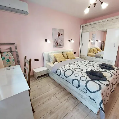 Апартамент за гости делукс Бургас