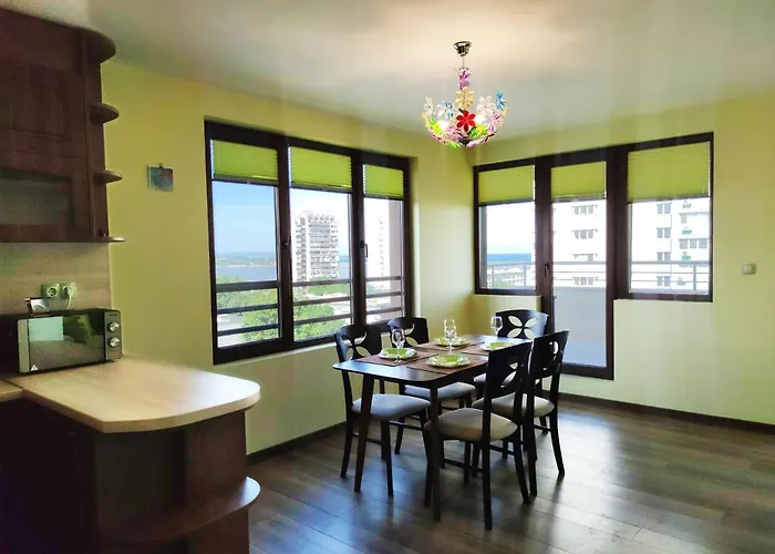 за гости делукс בורגאס