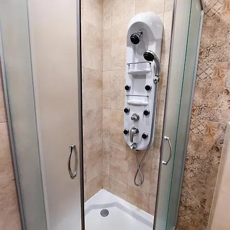 за гости делукс 아파트 부르가스